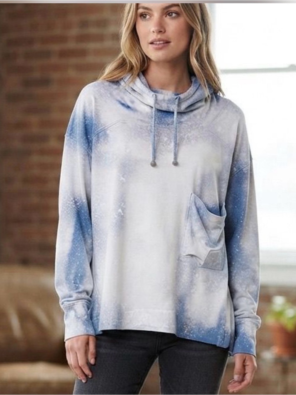FP Movement Bleach Spray Hot
Shot Hooded Layer
S • Pre-owned - Excellent